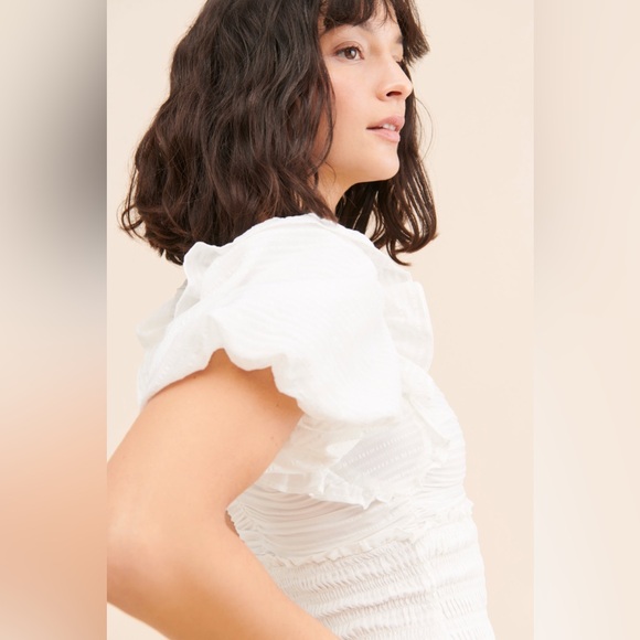 ASTR ITZYANA PUFF SLEEVE SMOCKED TOP ❤️NWT IN STORES❤️ - Picture 3 of 4